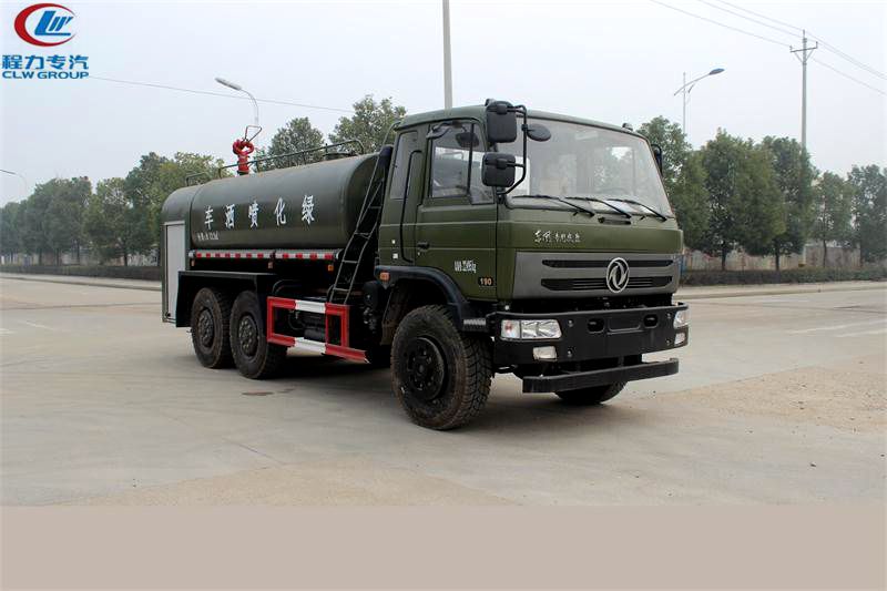 越野灑水車